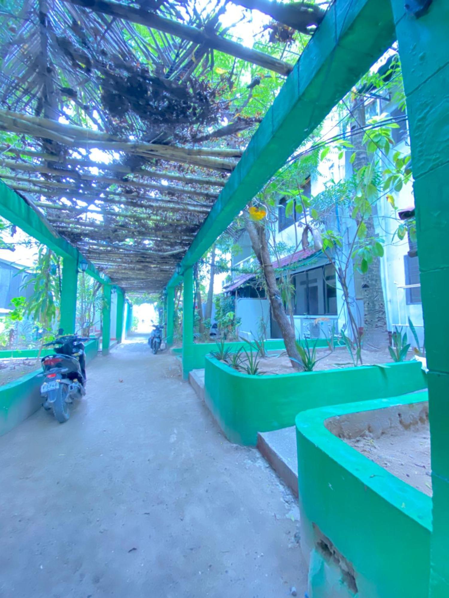 Boracay Front Station 3 Unit A17 Apartment *