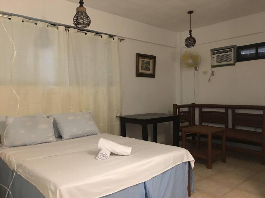 Boracay Front Station 3 Unit A17 Apartment *